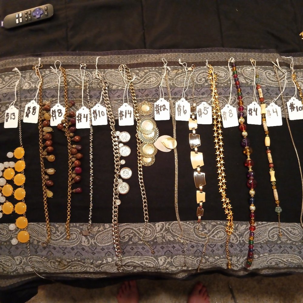 Various Necklaces: Big Discount For Bundles
